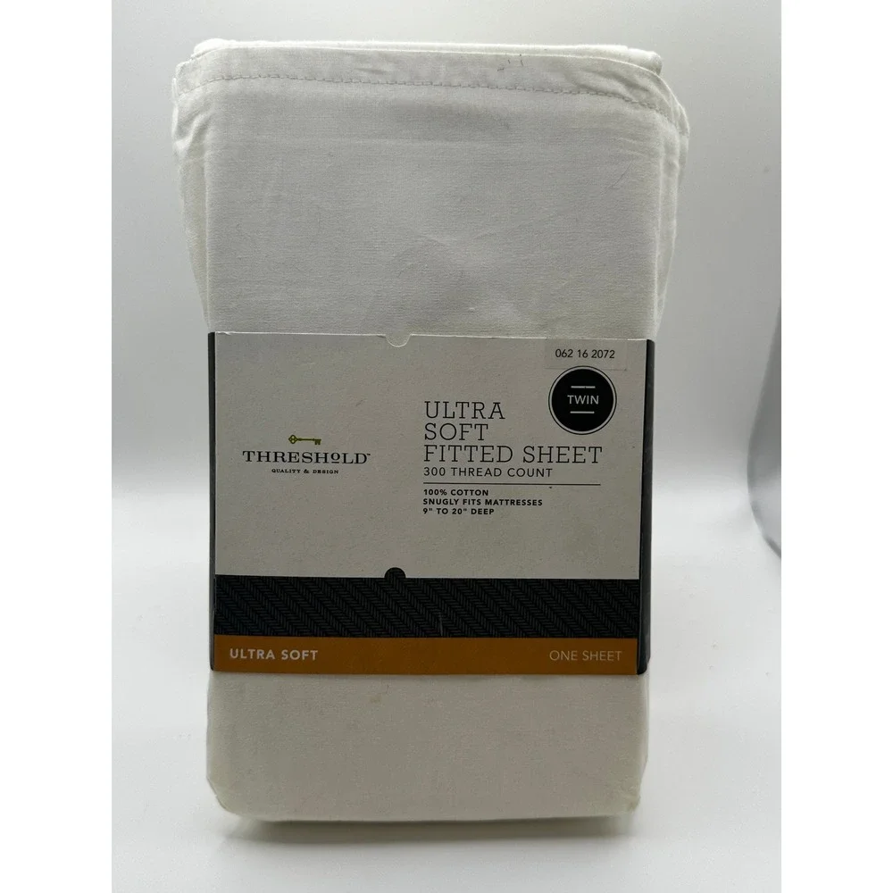 Target Ultra Soft Fitted Sheet Twin White 100% Cotton 18in Deep Pocket 2012